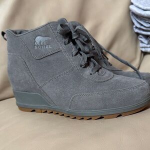 Sorel Women's Charcoal Wedge Boots